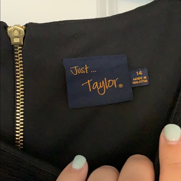 Black sleeveless dress - Picture 3 of 3